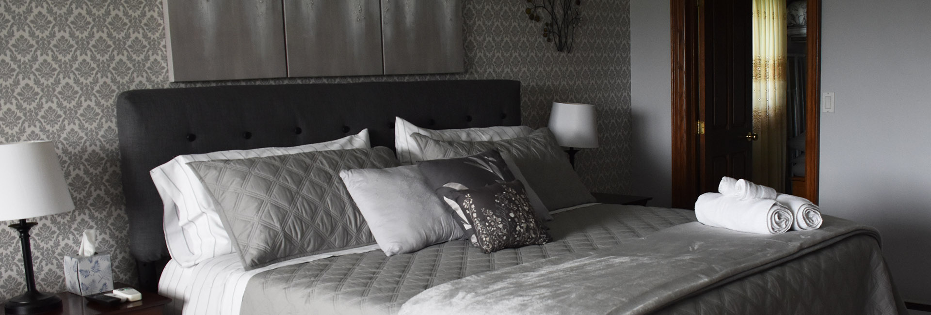 as-you-like-it-bnb-king-room-header